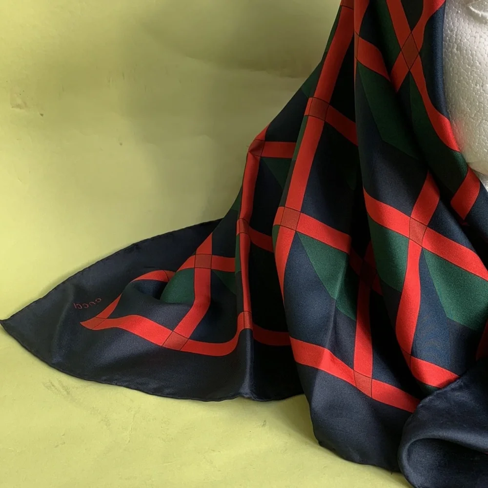 New red/green/navy blue Gucci silk scarf